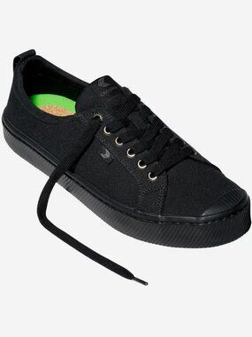 CARIUMA OCA Low Top Canvas Sneakers Shoes in All Black Travel Street Minimalist